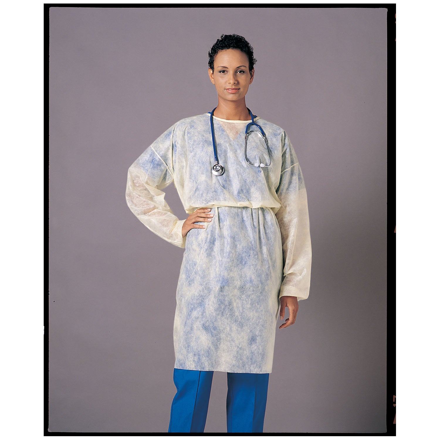 ISOLATION GOWNS, Yellow, Non-Sterile, 50/cs (80 cs/plt)
